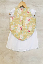 Load image into Gallery viewer, Pixie Reversible Swing Vest
